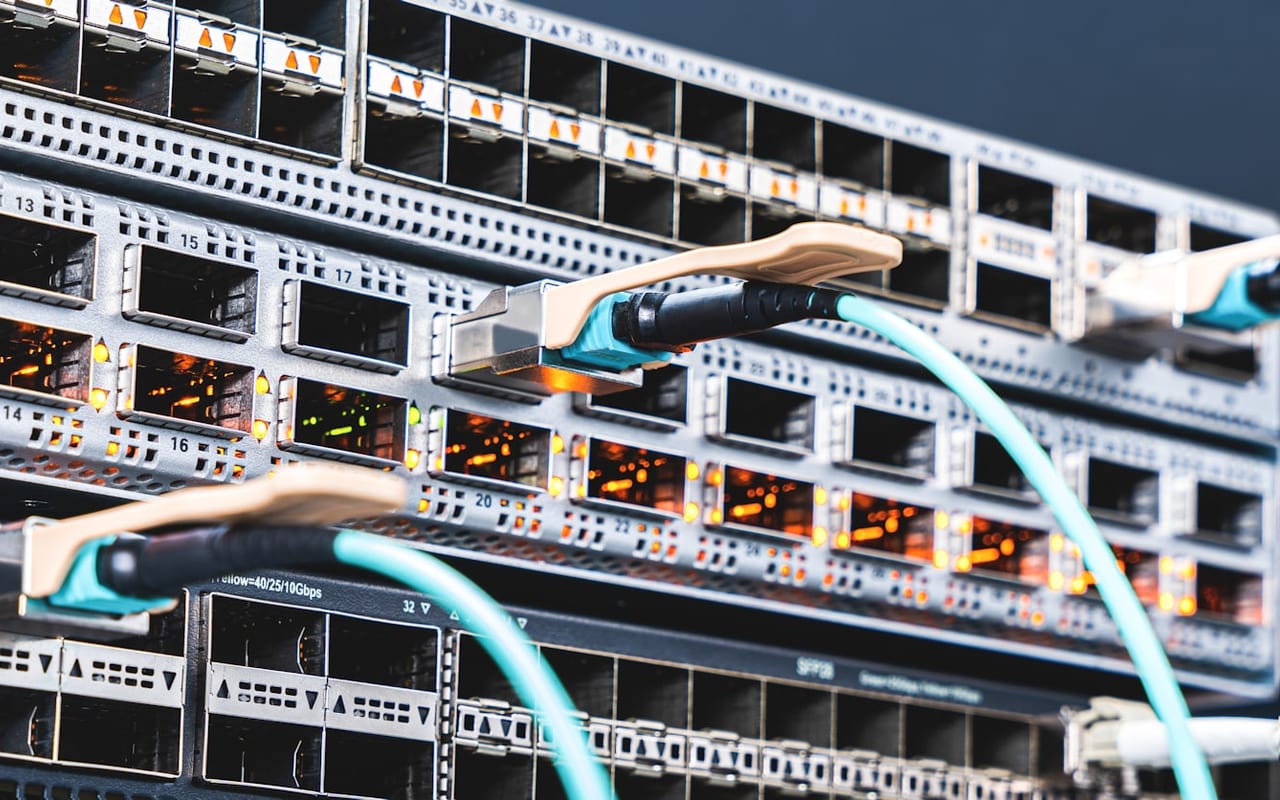 Infraestrutura de rede conectada para distribuição de dados